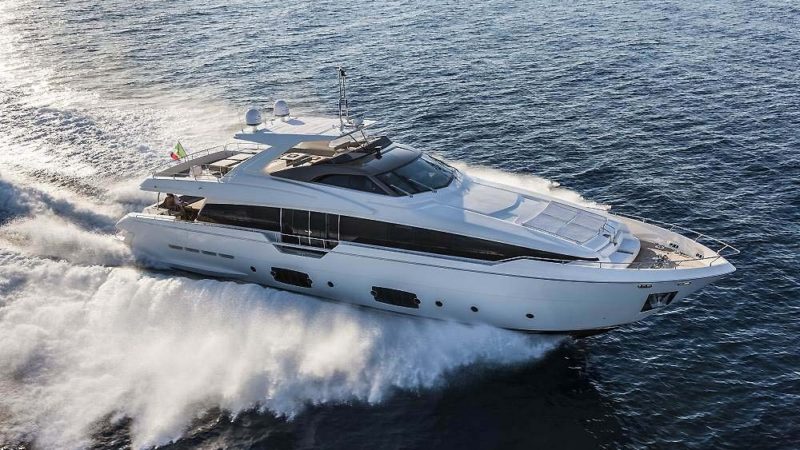 Ferretti 960